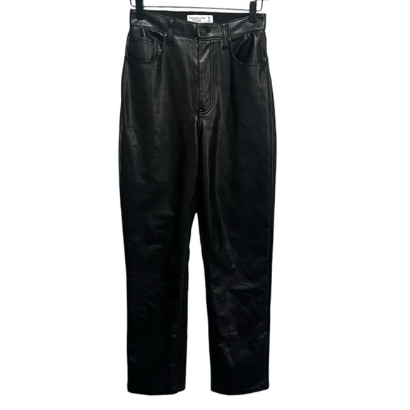 Abercrombie and Fitch The 90s Straight Ultra High Rise Vegan Leather Pants - Picture 4 of 13